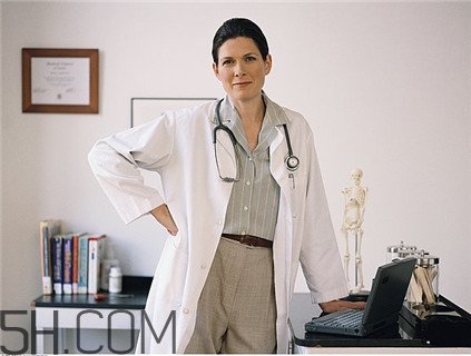 出水痘留下的坑还能长好吗,长水痘身上痒怎么办