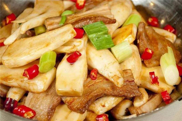 鸡腿菇怎么挑选(鸡腿菇怎么挑选)