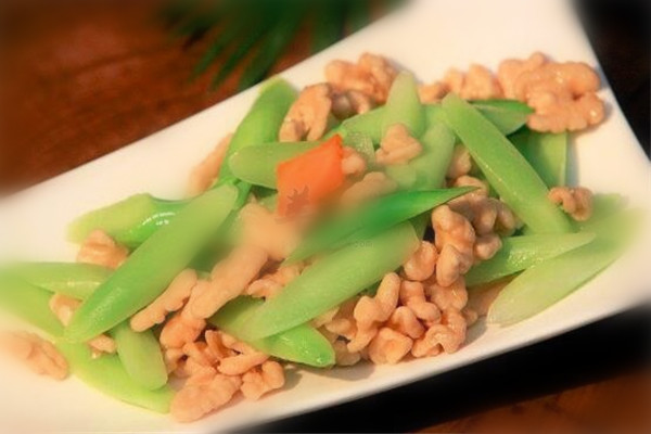 芹菜的功效和作用(芹菜的功效和作用禁忌)