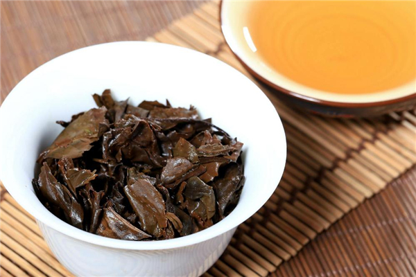 老白茶如何挑选(老白茶怎么选购)
