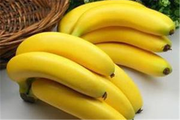 香蕉面膜的作用及用法(香蕉面膜的功效)