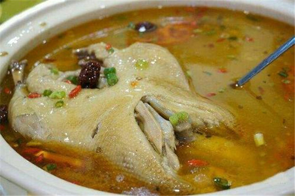 鸭肉不能同吃的东西(鸭肉不能和什么东西一起吃)