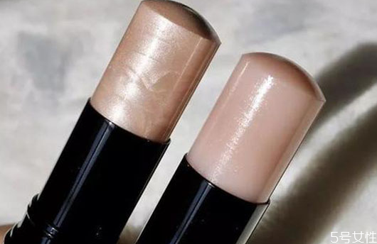 眼影高光怎么打(眼影高光怎么打)