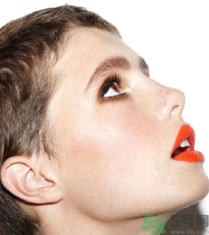 珊瑚色口红适合什么人,珊瑚红口红适合什么人 珊瑚色口红适合什么人,珊瑚红口红适合什么人