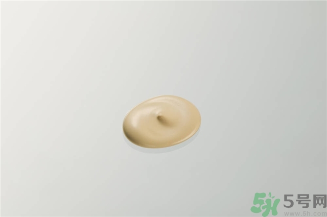 粉底用刷子好还是海绵好,粉底液用刷子好还是海绵蛋好 粉底用刷子好还是海绵好,粉底液用刷子好还是海绵蛋好