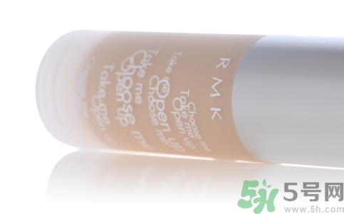 RMK粉底液好用吗,rmk的粉底液还是粉霜好用 RMK粉底液好用吗,rmk的粉底液还是粉霜好用