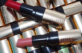 BOBBI BROWN芭比波朗,芭比波朗是哪个国家的