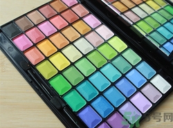 眼影过期了还能用吗 有什么危害,眼影怎么打才好看 眼影过期了还能用吗 有什么危害,眼影怎么打才好看