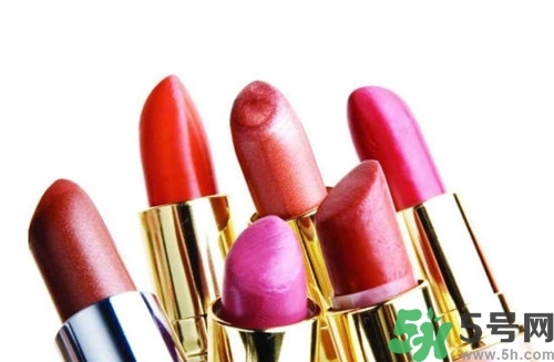 口红出汗了还能用吗,刚买的口红出汗怎么恢复