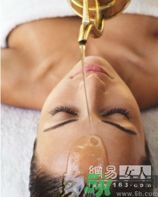 哪些护肤品不能放冰箱,没用的化妆品要不要放冰箱