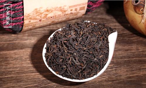 夏天喝六堡茶的好处(夏天喝六堡茶的好处)