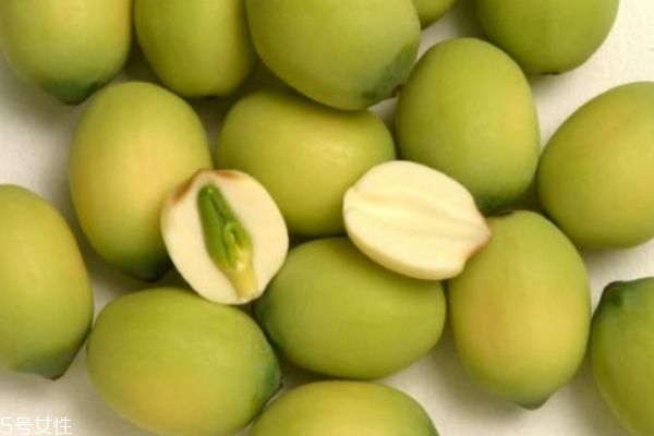 莲子的营养成分(莲子的营养成分含量表)