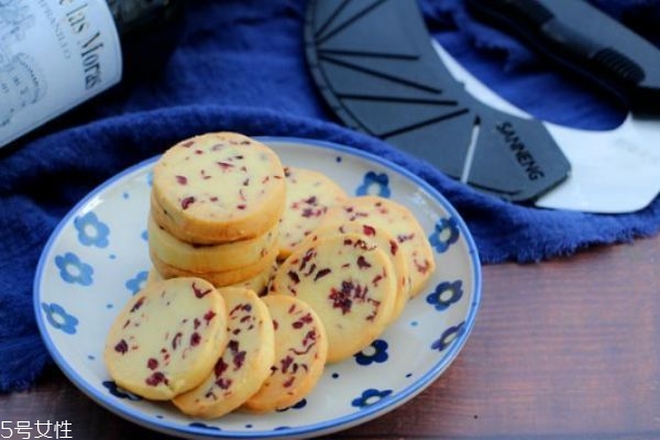 蔓越莓曲奇(蔓越莓曲奇饼干的做法) 蔓越莓曲奇(蔓越莓曲奇饼干的做法)