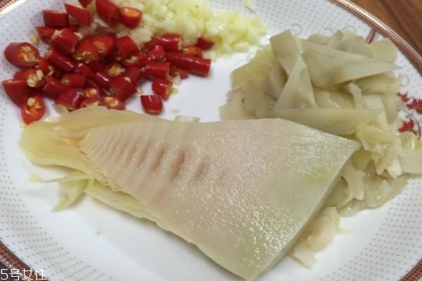 酸笋的适宜人群(什么人群不宜吃酸笋)