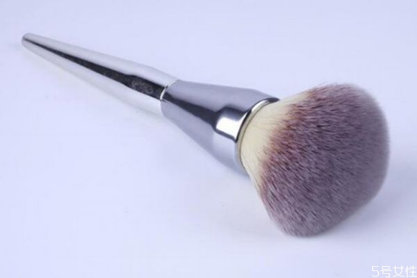 化妆刷清洗液品牌推荐(化妆刷清洗液哪个牌子好)