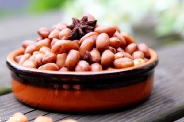 食用花生的功效(花生有哪些好处)