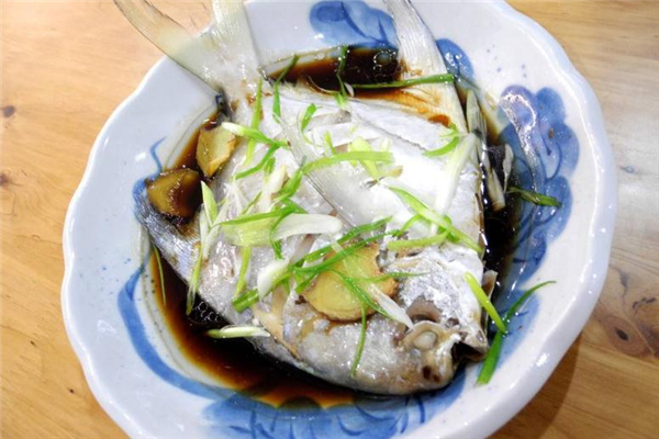白鲳鱼怎么做给孕妇吃(孕妇可以吃白鲳鱼吗)