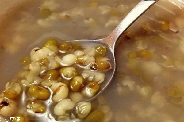 绿豆汤的功效(绿豆汤的功效和作用) 绿豆汤的功效(绿豆汤的功效和作用)