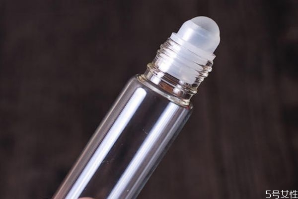 滚珠香水容易变质吗(滚珠香水里面容易脏) 滚珠香水容易变质吗(滚珠香水里面容易脏)