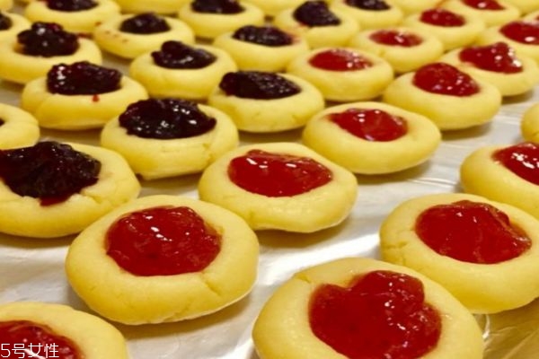 果酱怎么做好吃又简单(果酱的吃法有哪些) 果酱怎么做好吃又简单(果酱的吃法有哪些)