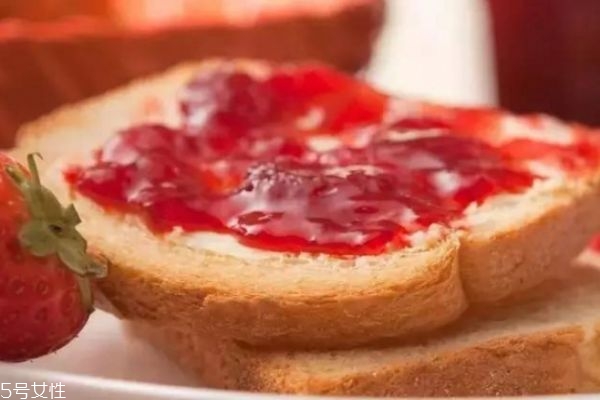 内眼线的画法步骤(内眼线的画法步骤图) 内眼线的画法步骤(内眼线的画法步骤图)