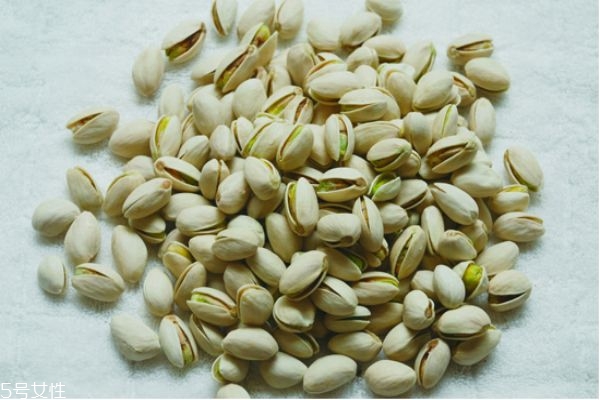 开心果怎么吃不会上火(开心果吃了上火不)