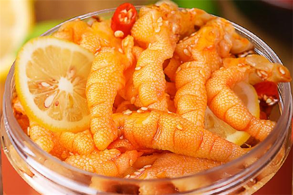 柠檬鸡爪要泡多久才能吃(柠檬鸡爪要泡多久才能吃)
