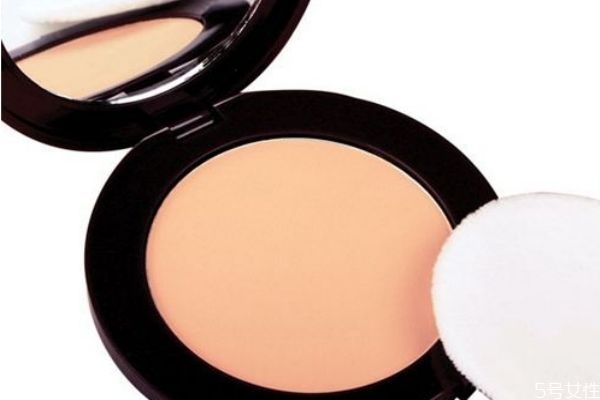 巴宝莉伦敦男士香水适合人群(巴宝莉伦敦男士香水适合人群)