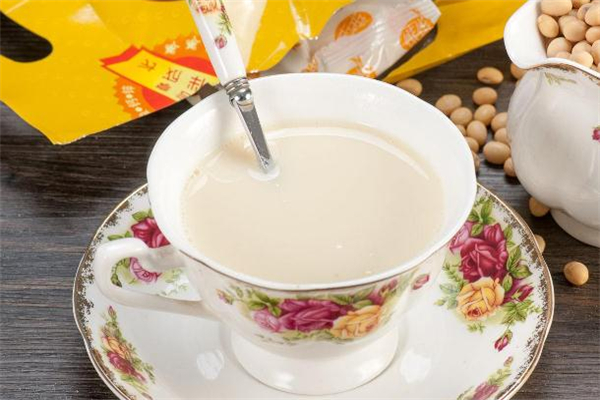 早餐奶的营养价值(早餐奶的营养价值高吗?)