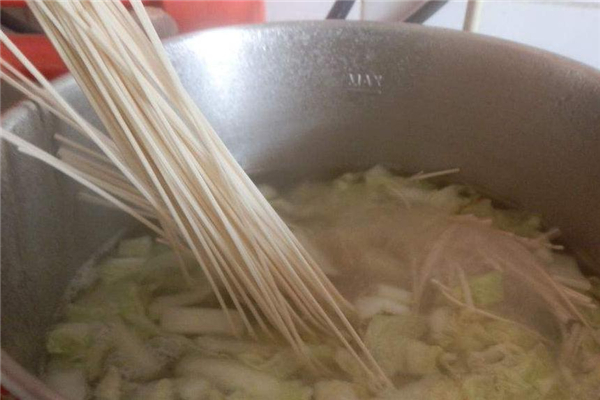 早餐吃面条有什么好处(早餐吃面条有什么好处)