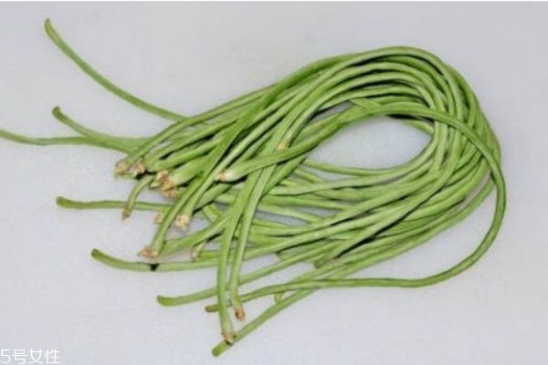 吃豇豆中毒的症状(吃豇豆中毒的症状)