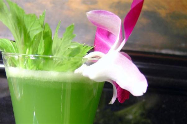 芹菜汁适合什么人喝(芹菜汁适合什么人喝) 芹菜汁适合什么人喝(芹菜汁适合什么人喝)