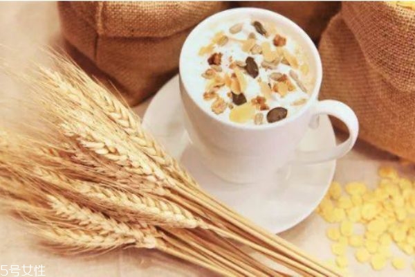 儿童经常喝奶的好处(长期喝奶对孩子的好处)