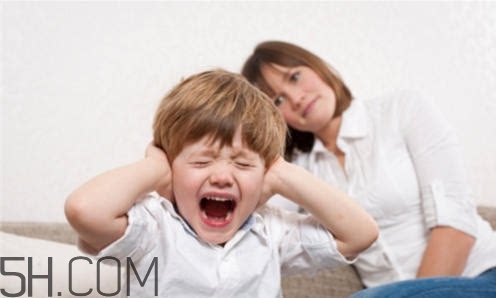 孩子叛逆期的典型表现(孩子的叛逆行为表现有哪些)