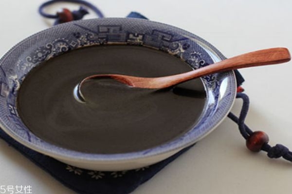 晚上吃黑芝麻糊会发胖吗(晚上吃黑芝麻糊会发胖吗)