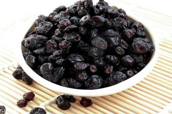 蓝莓干的作用(蓝莓干的作用和功效)