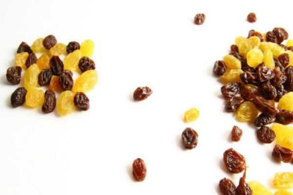 葡萄干补血怎么吃(葡萄干怎么吃补血效果好)