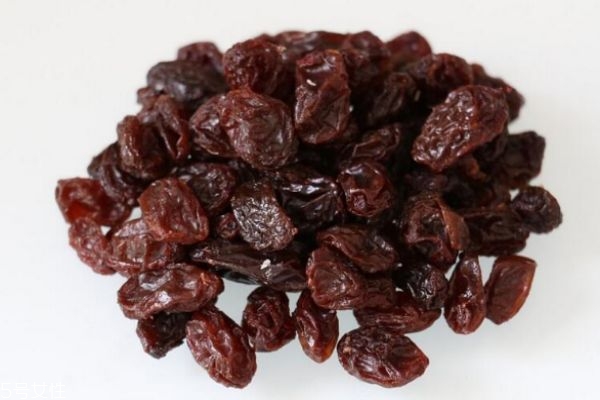 葡萄干放久了能吃吗(葡萄干放久了能吃吗)