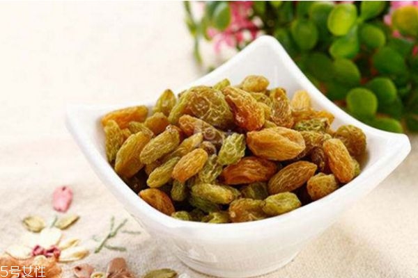 糖尿病人能吃葡萄干吗(糖尿病人能吃葡萄干吗?)