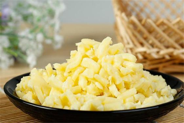 马苏里拉奶酪如何挑选(马苏里拉奶酪和马苏里拉干酪)