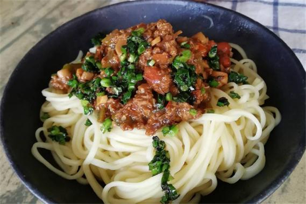 牛肉酱拌面小技巧(牛肉酱拌面怎么做简单又好吃) 牛肉酱拌面小技巧(牛肉酱拌面怎么做简单又好吃)