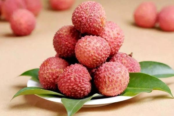 荔枝有哪些食用禁忌(吃荔枝的禁忌)