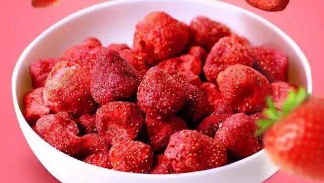 草莓干怎么吃(草莓干怎么吃)