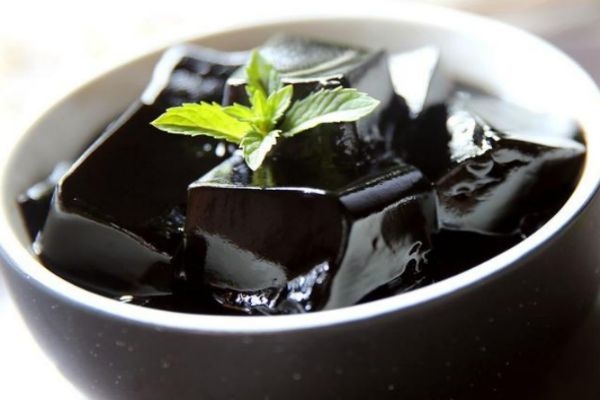 龟苓膏和烧仙草是不是一样的东西(龟苓膏和烧仙草是不是一样的东西)