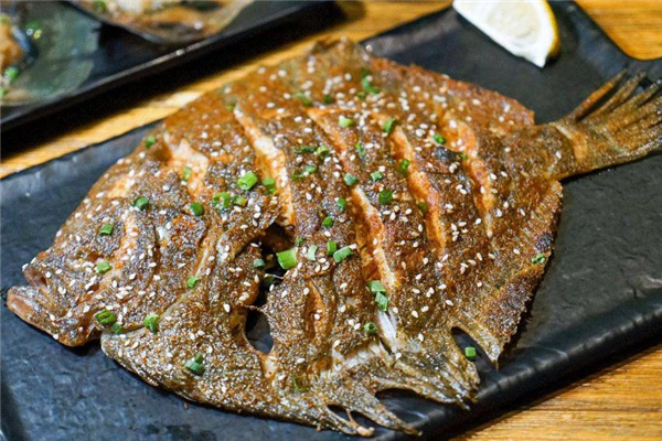 多宝鱼是海鱼吗(多宝鱼是海鱼吗还是淡水鱼)