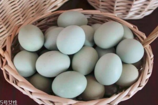 乌鸡蛋的营养价值(乌鸡蛋的营养价值及功效)