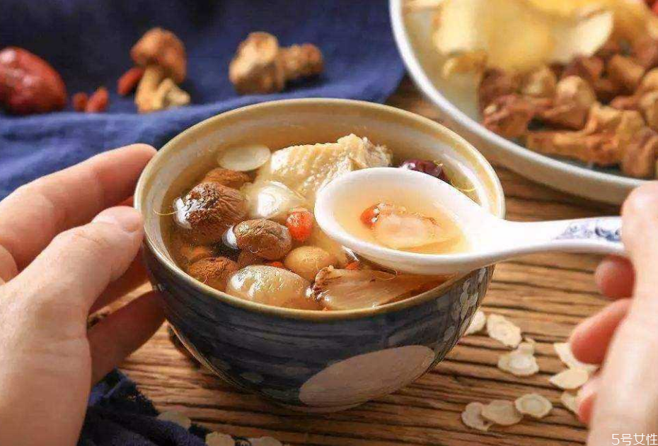 冬季进补食疗方法推荐(冬季养生进补饮食) 冬季进补食疗方法推荐(冬季养生进补饮食)