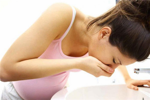 孕期孕吐一般持续多久(女人怀孕呕吐会持续多久) 孕期孕吐一般持续多久(女人怀孕呕吐会持续多久)