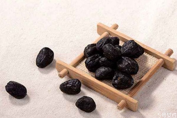 吃黑枣有什么注意的呢(吃黑枣有什么用) 吃黑枣有什么注意的呢(吃黑枣有什么用)