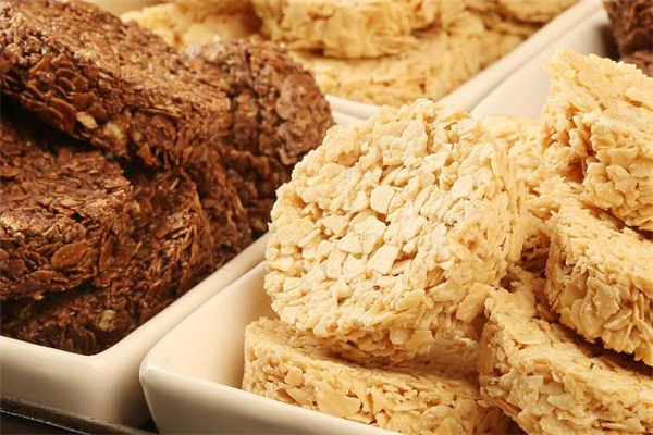 燕麦巧克力可以当早餐吃吗(燕麦巧克力怎么吃)